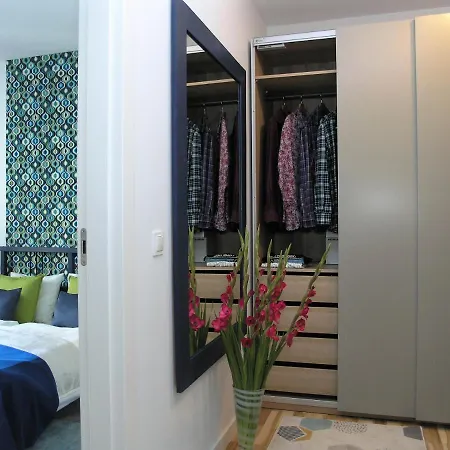 Metro Kowienska アパート *