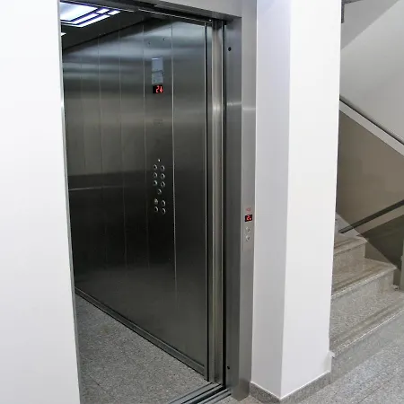 Metro Kowienska Warszawa