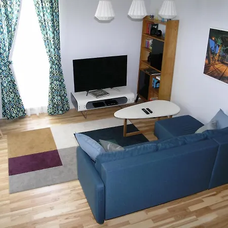 Metro Kowienska Appartement